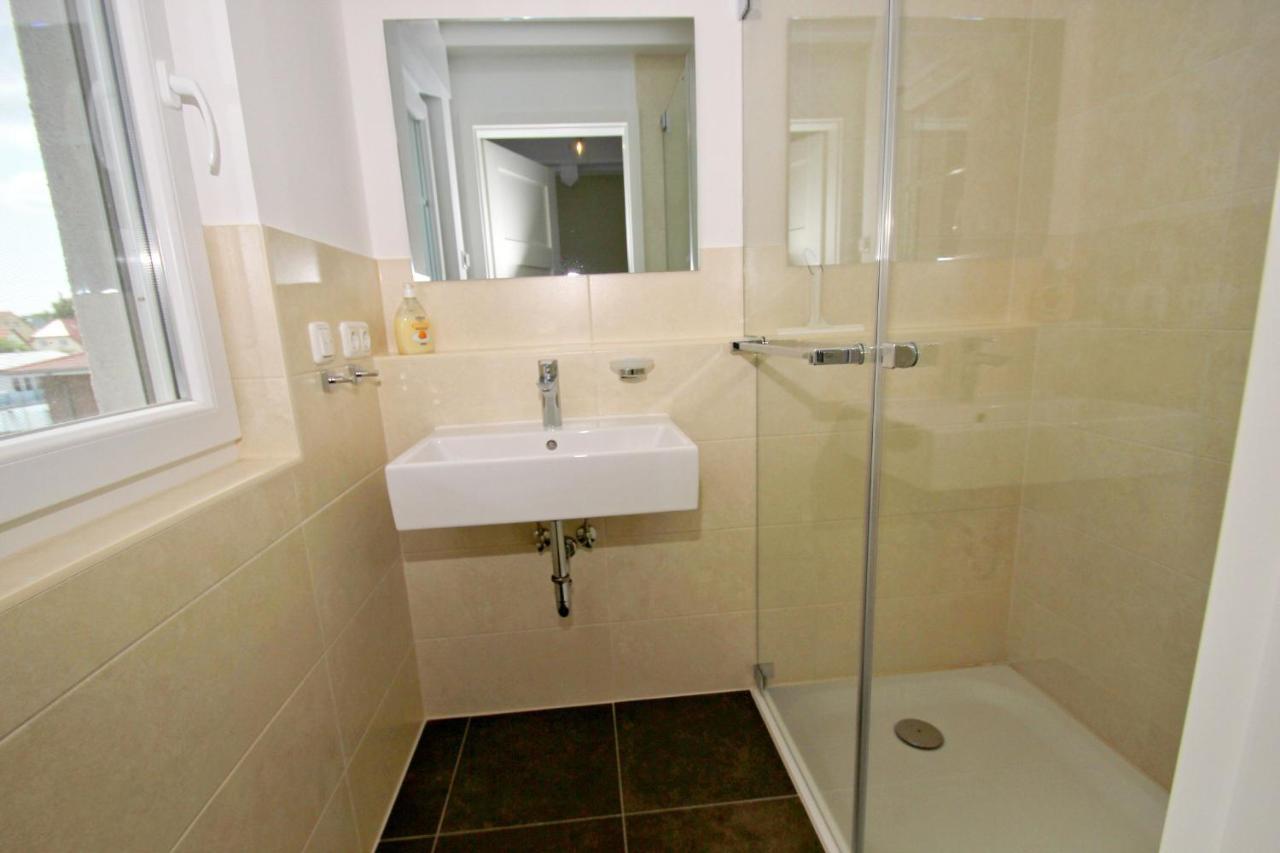 Hafennahe Penthousewohnung Mit Meerblick - Hafenresidenz Lauterbach Fewo 2-7 エクステリア 写真