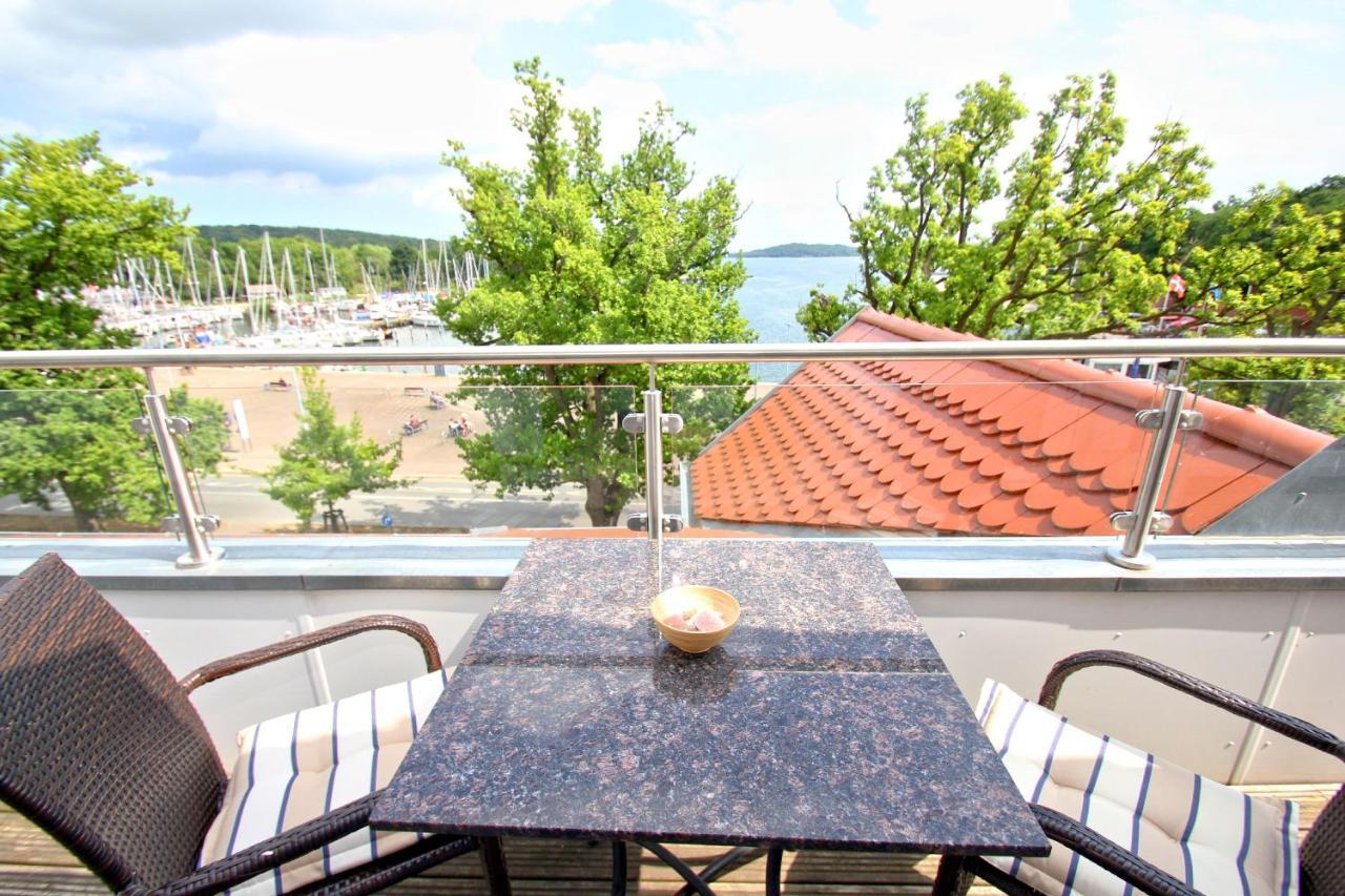 Hafennahe Penthousewohnung Mit Meerblick - Hafenresidenz Lauterbach Fewo 2-7 エクステリア 写真